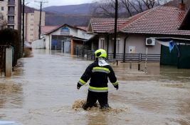 FOTO: Više od 80 intervencija tokom današnjih poplava, u Kosovskoj Mitrovici evakuisano 120 porodica