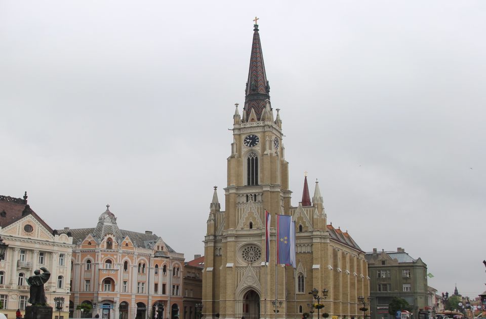 Petak pred Novosađanima uz mnogo dešavanja: Hladnije i uz sneg