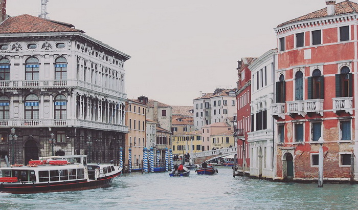 Turisti u Veneciji kažnjeni 950 evra zbog kafe