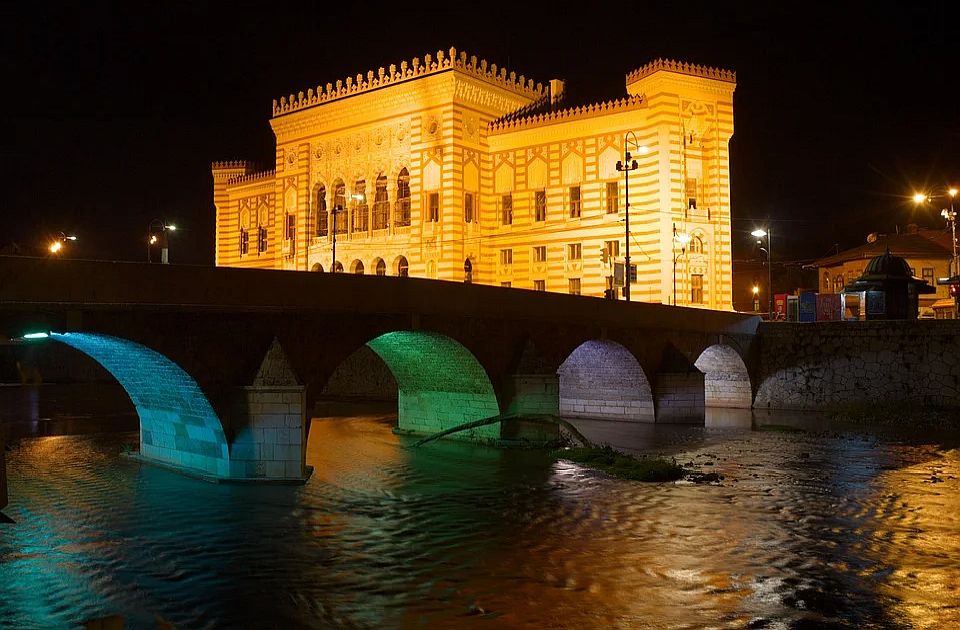 Sarajevo lekare iz Srbije časti odmorom u tom gradu