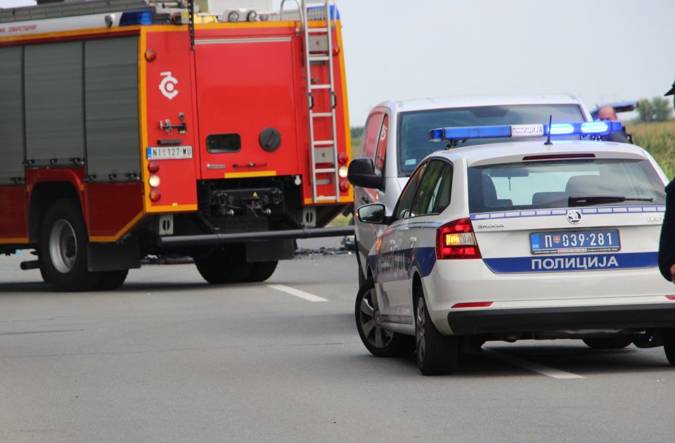 U 16 saobraćajnih nezgoda poginula jedna osoba, 12 povređenih