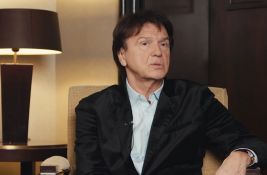 Oglasio se Zdravko Čolić: Nalazim se van zemlje