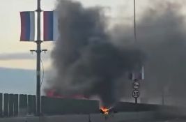 VIDEO Požar na Gazeli u Beogradu, zaustavljen saobraćaj