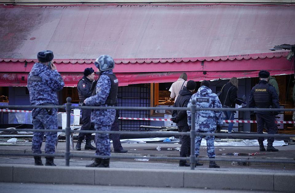 Uhapšena devojka osumnjičena da je bombom u kafiću u Sankt Peterburgu ubila ruskog blogera