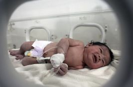 Usvojena beba koja je rođena u ruševinama zemljotresa u Siriji: Priča o njoj je obišla svet