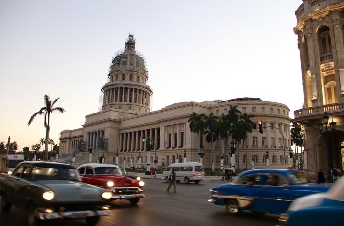 Kuba dozvolila privatnicima rad u većini sektora koji su bili rezervisani samo za državu