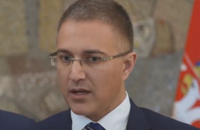 Stefanović: Odluka o obaveznoj vojsci do oktobra, važno da mladi znaju kako se brani zemlja