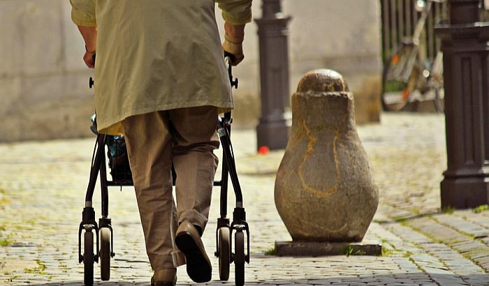 Nastavlja se smanjivanje broja zaraženih u domovima za stare