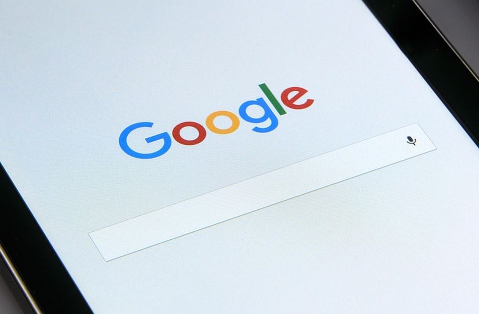 VIDEO: Google predstavio AI aplikaciju za diktiranje - radi bez interneta, briše zamuckivanje i poštapalice