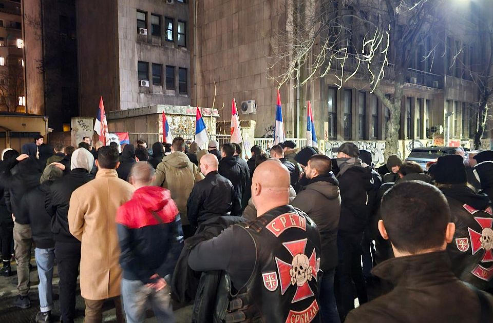 FOTO: Održan skup kojim se veliča Milan Nedić, Zeleno-levi front organizovao protest