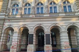 Radovi od 407 miliona na Gradskoj kući: Prvo se menjaju prozori