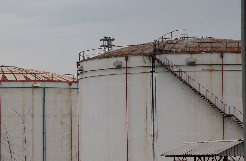 NIS: Počele pripreme za obustavu rada Rafinerije u Pančevu