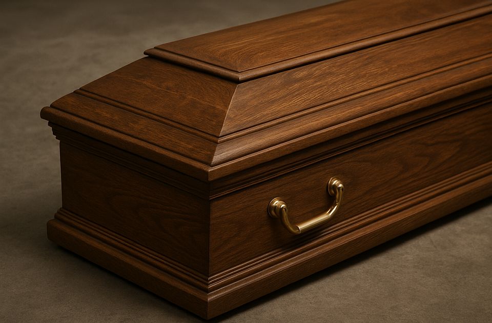 Ženu na Tajlandu zamalo živu kremirali: Kucala o unutrašnjost sanduka