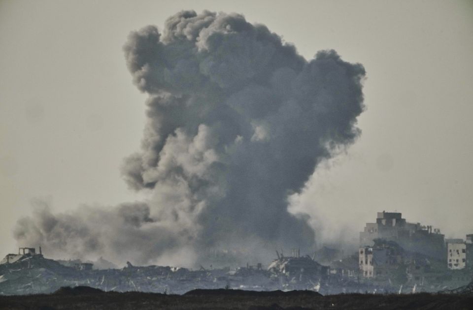 U izraelskim napadima na Gazu ubijeno najmanje 20 Palestinaca