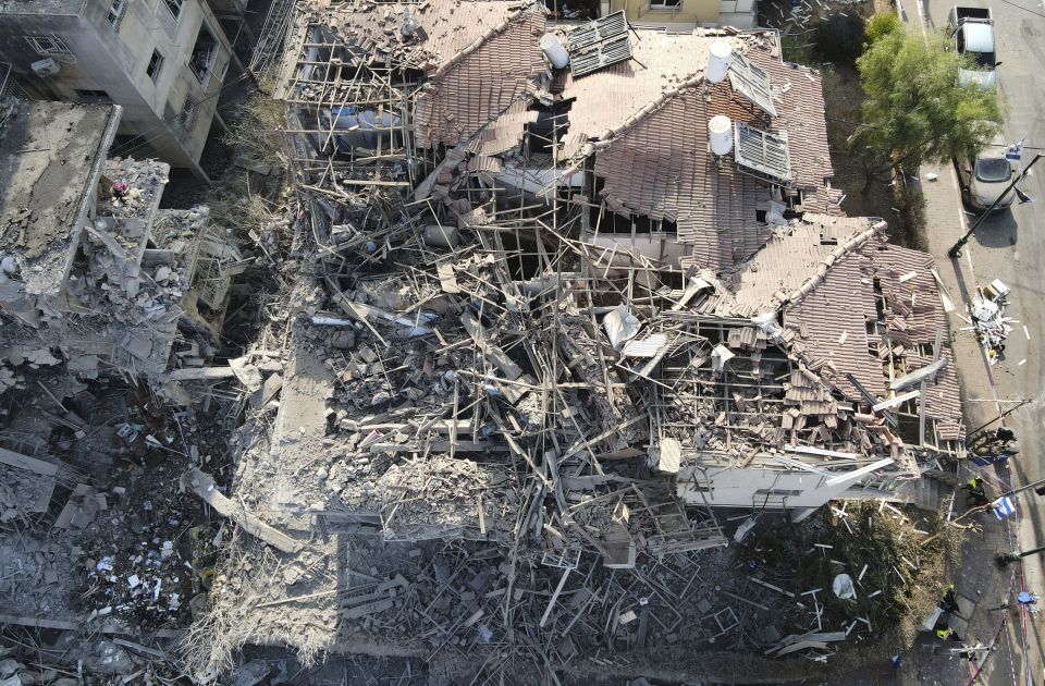 Iran ponovo bombardovao Izrael raketama i dronovima, poginule najmanje tri osobe