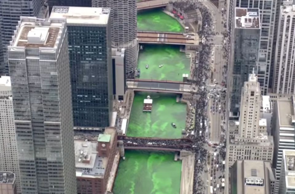 VIDEO: Reka Čikago namerno obojena u zeleno 
