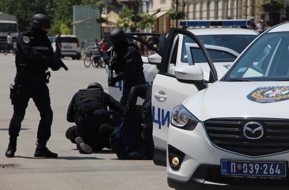 FOTO: Četvorka otela mladića u Novom Sadu i tražila 200.000 evra - uhapšeni kod deponije na Klisi