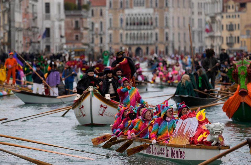 FOTO, VIDEO: Počeo karneval u Veneciji