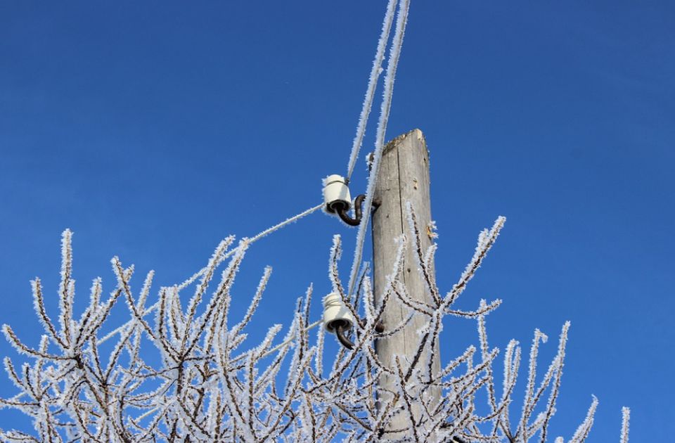 U Srbiji 1.850 ljudi još uvek bez struje zbog snežnog nevremena