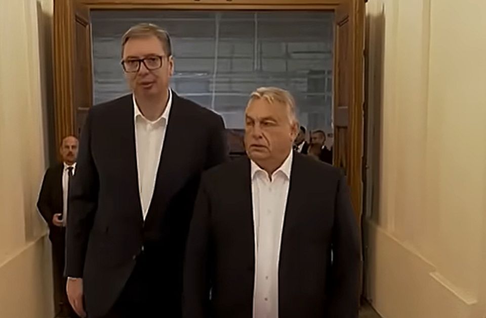 VIDEO: Vučiću i Orbanu na svečanosti u Subotici uručena nagrada "Ištvan Pastor"