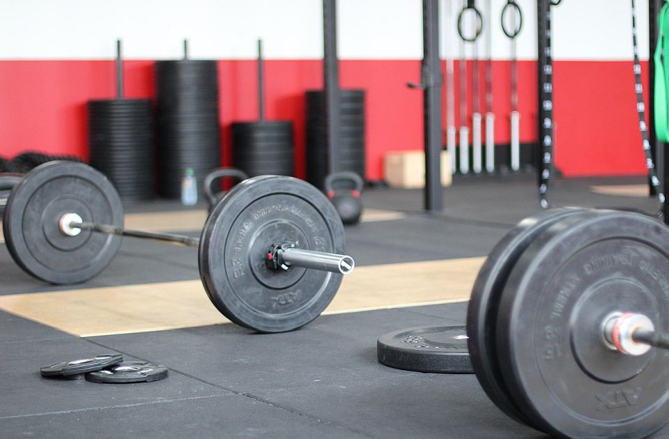 Najjačoj ženi na svetu oduzeta titula nakon što je utvrđeno da je biološki muškarac