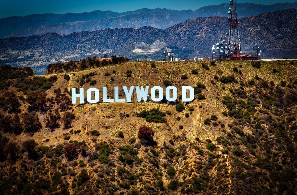 "Holivud" dobija novi izgled, ovo su donatori koji su "kupili" po jedno slovo