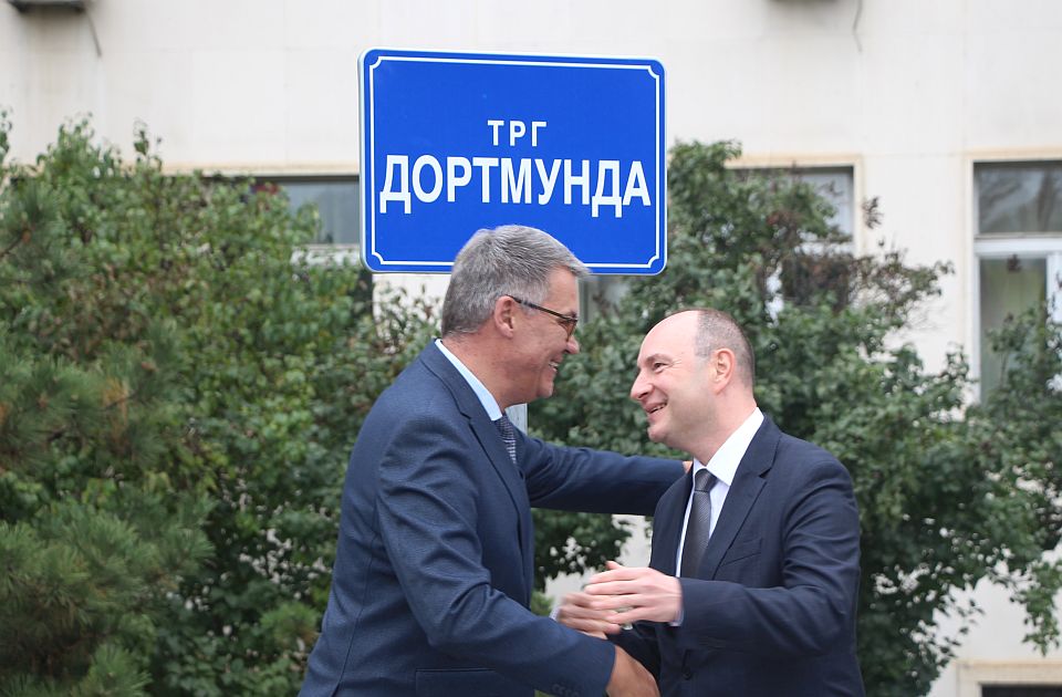 FOTO: Novi Sad dobio Trg Dortmunda, grada pobratima koji već ima trg posvećen Novom Sadu
