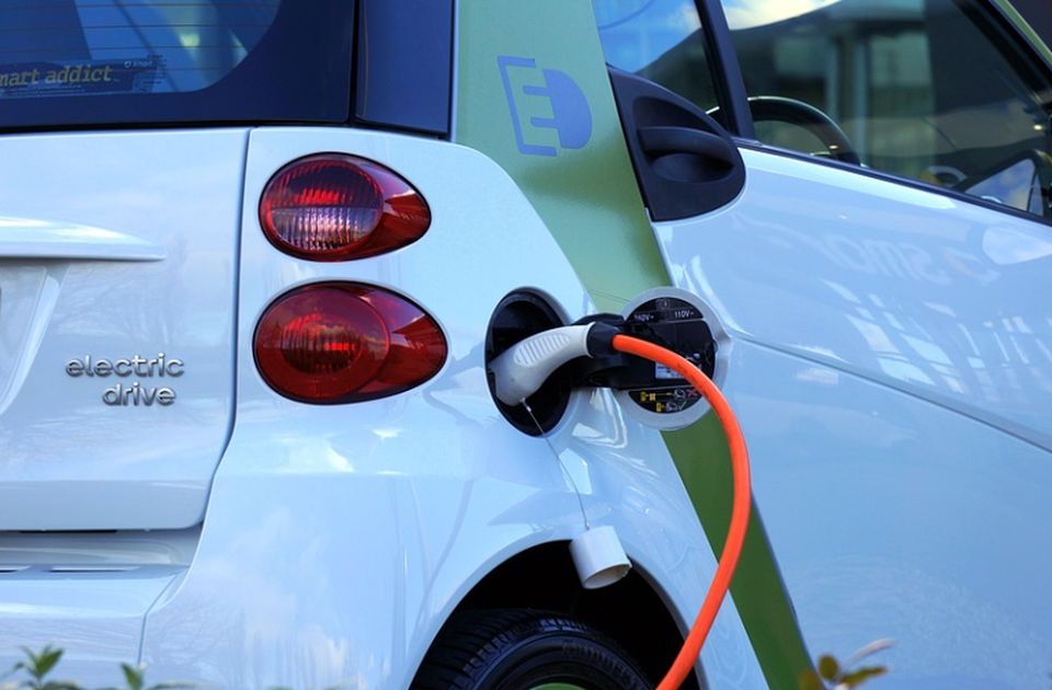 Istraživanje: Električni automobili gube do trećine baterije na hladnoći