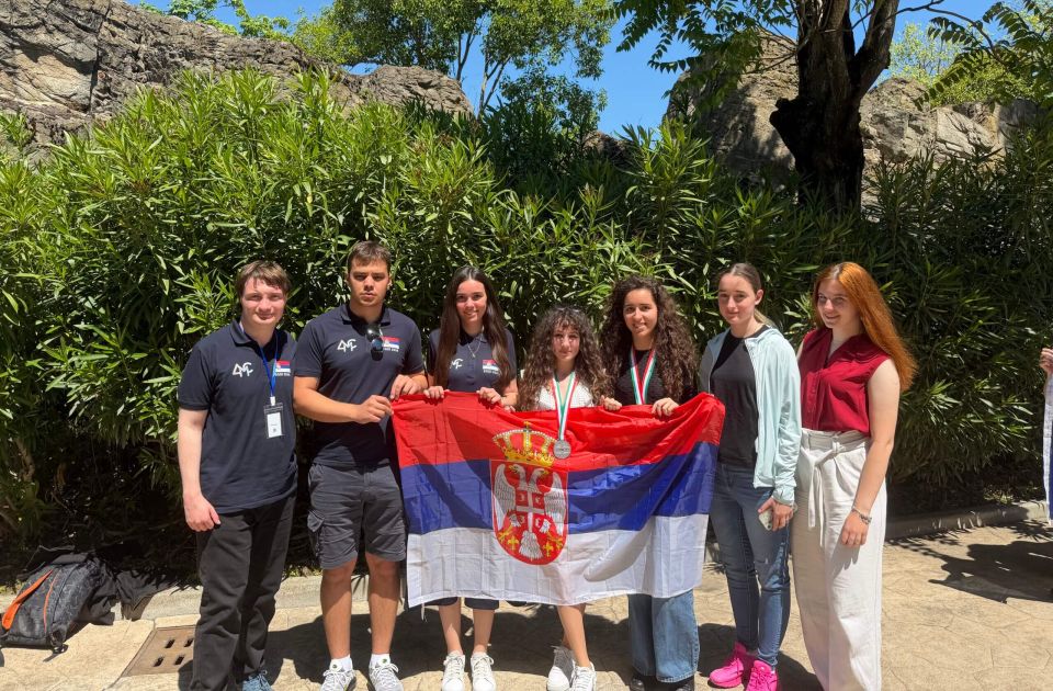 Učenice iz Srbije osvojile dve medalje i dve pohvale na informatičkoj olimpijadi u Italiji