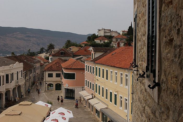 Predsednik Opštine Herceg Novi: Otvoriti granicu sa Srbijom da spasimo sezonu