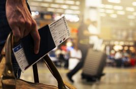 Iako je gorivo pojeftinilo - prevoznici još ne planiraju smanjenje cena avio-karata