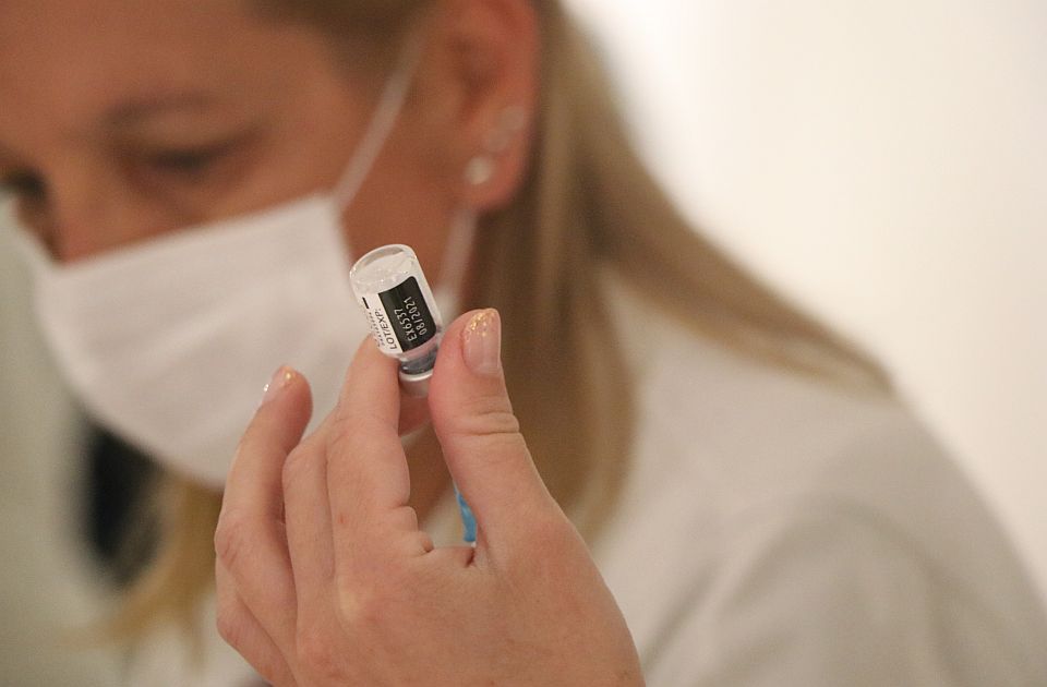 Nemačka će ukinuti besplatne testove na kovid kako bi podstakla ljude da se vakcinišu 