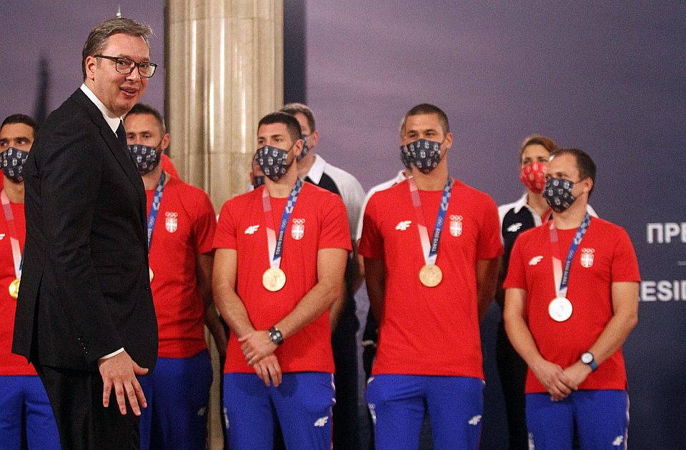 VIDEO: Doček olimpijaca ispred Skupštine u Beogradu, pre toga prijem kod Vučića
