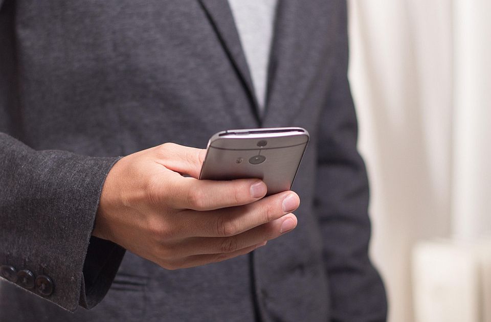 Japanski službenik za nuklearnu regulativu u Kini izgubio telefon sa poverljivim podacima