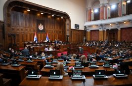Opozicioni poslanici: Srbija se zadužuje za još pola milijarde evra 