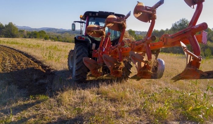 Vojvođanskim paorima novac od Pokrajine za plastenike