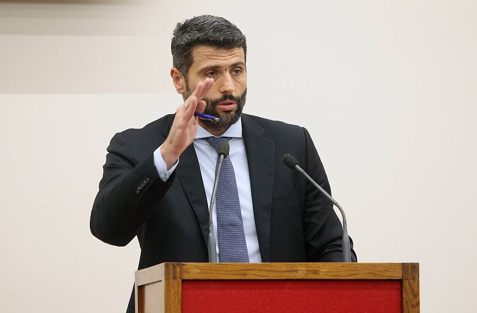 Šapić o Ćacilendu: Njih niko ne može da pomeri