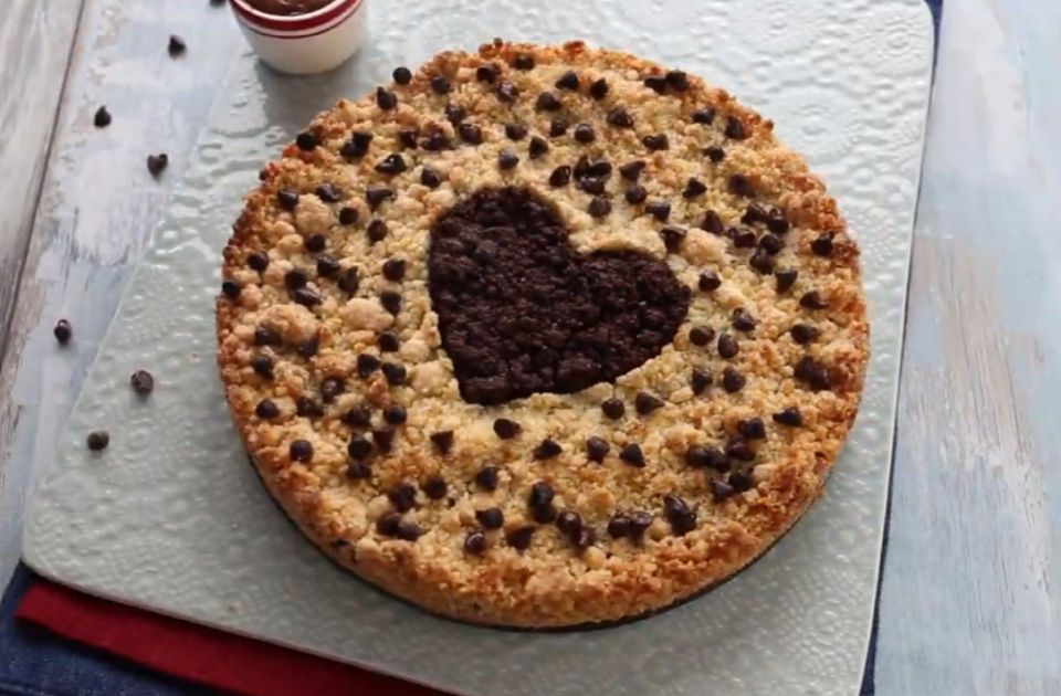 VIDEO: Mrvičasta pita sa Nutelom