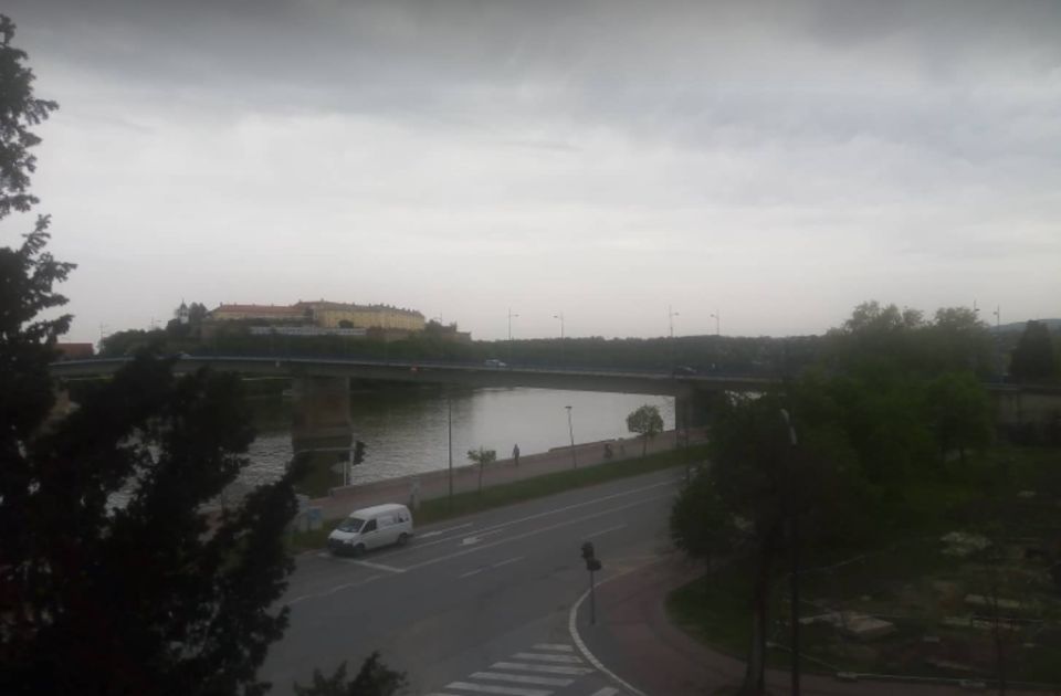 Sutra u Novom Sadu tmurno, tokom dana slabljenje košave