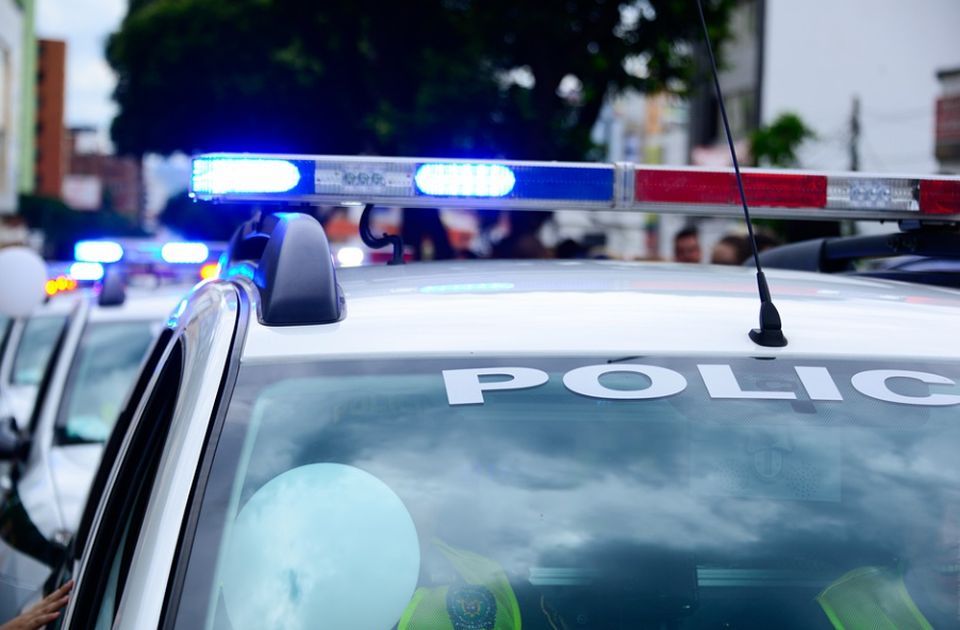 Tuča navijača Zvezde i Hajduka kod aerodroma u Tuzli: 93 uhapšenih, 18 povređenih