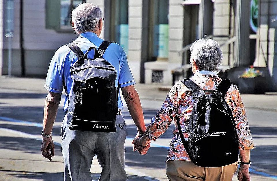 Penzije u maju će kasniti zbog praznika: Pogledajte kada će biti isplaćene