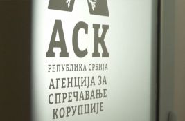 Podaci ASK: V.d. direktori beogradskih javnih preduzeća imaju duplo veće plate od Vučića