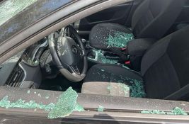 NDNV o razbijanju automobila sina Dinka Gruhonjića: On više nije bezbedan u Srbiji