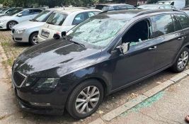 Sinu Dinka Gruhonjića razlupan automobil na Limanu