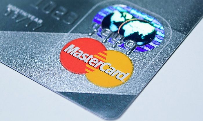 "Mastercard" izbacuje ime iz svog logoa