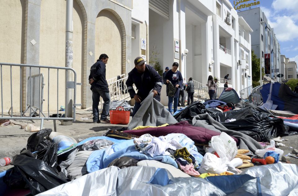 Policija u Tunisu suzavcem rasterala stotinak tražilaca azila ispred sedišta UNHCR-a 