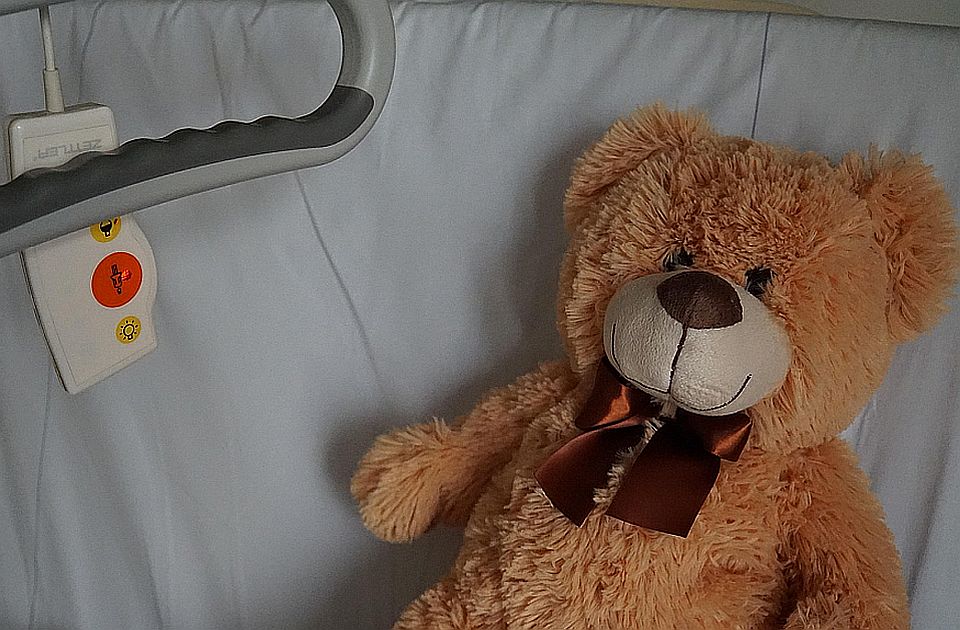 Tiršova: Druga devojčica povređena u nesreći u Kraljevu stabilno, danas će biti otpuštena kući