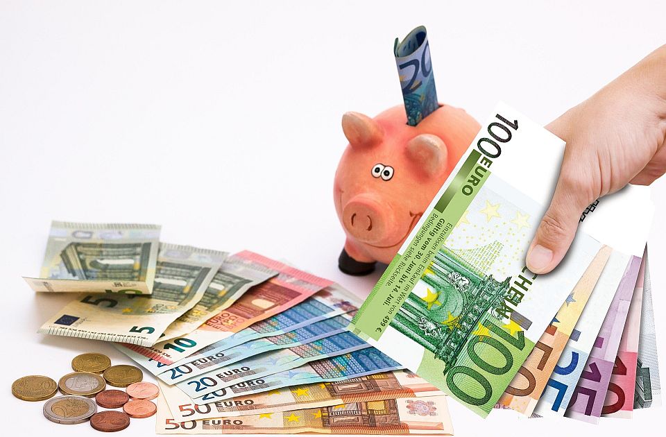 Odakle nam novac za 6.000 dinara: Mali kaže od 