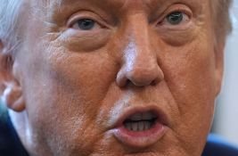 Tramp suspendovao lutriju za zelene karte nakon ubistva na univerzitetu