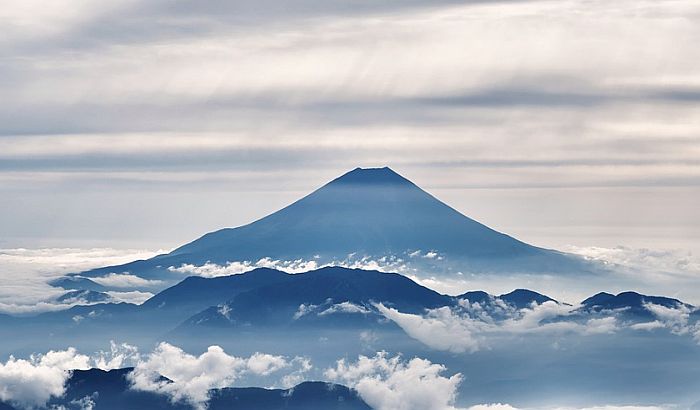Aktivirao se vulkan u južnom Japanu, prvi put za 250 godina